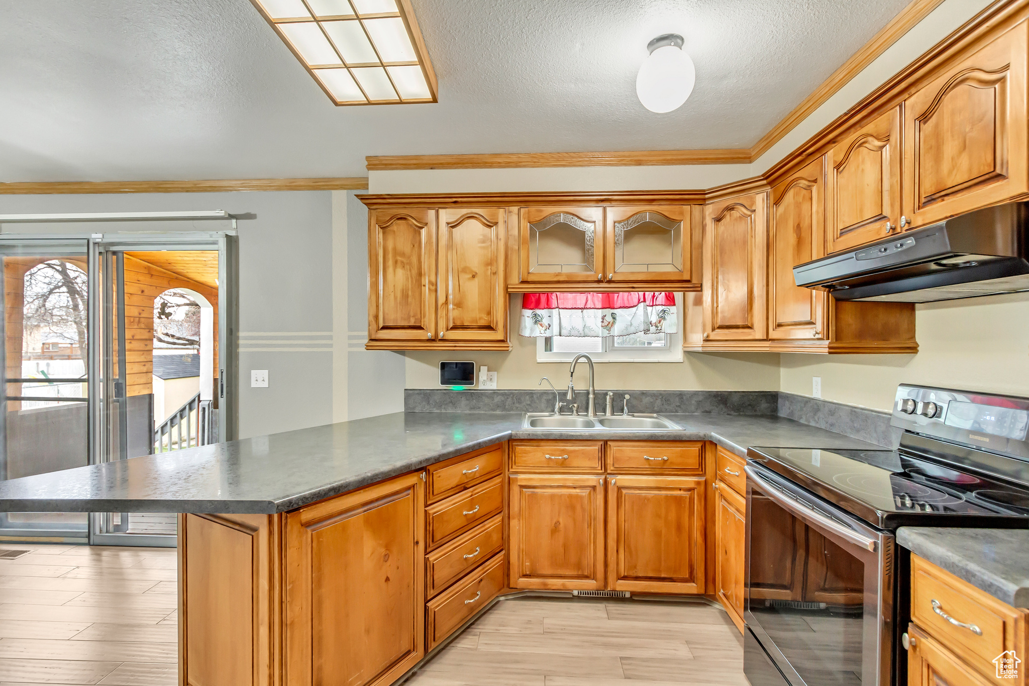 5514 Hew Wood Dr, Salt Lake City, Utah image 3