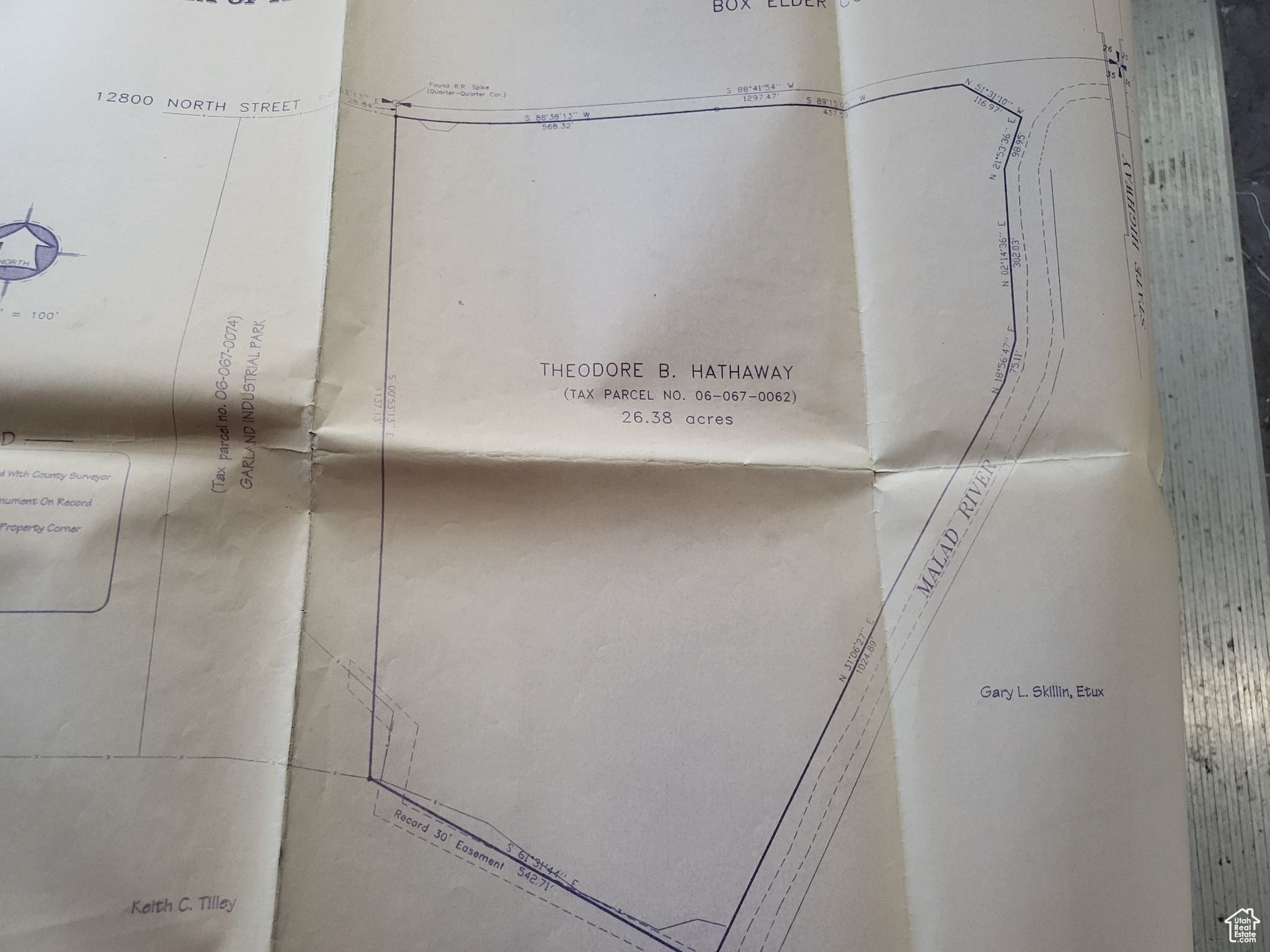 Main image without alt text