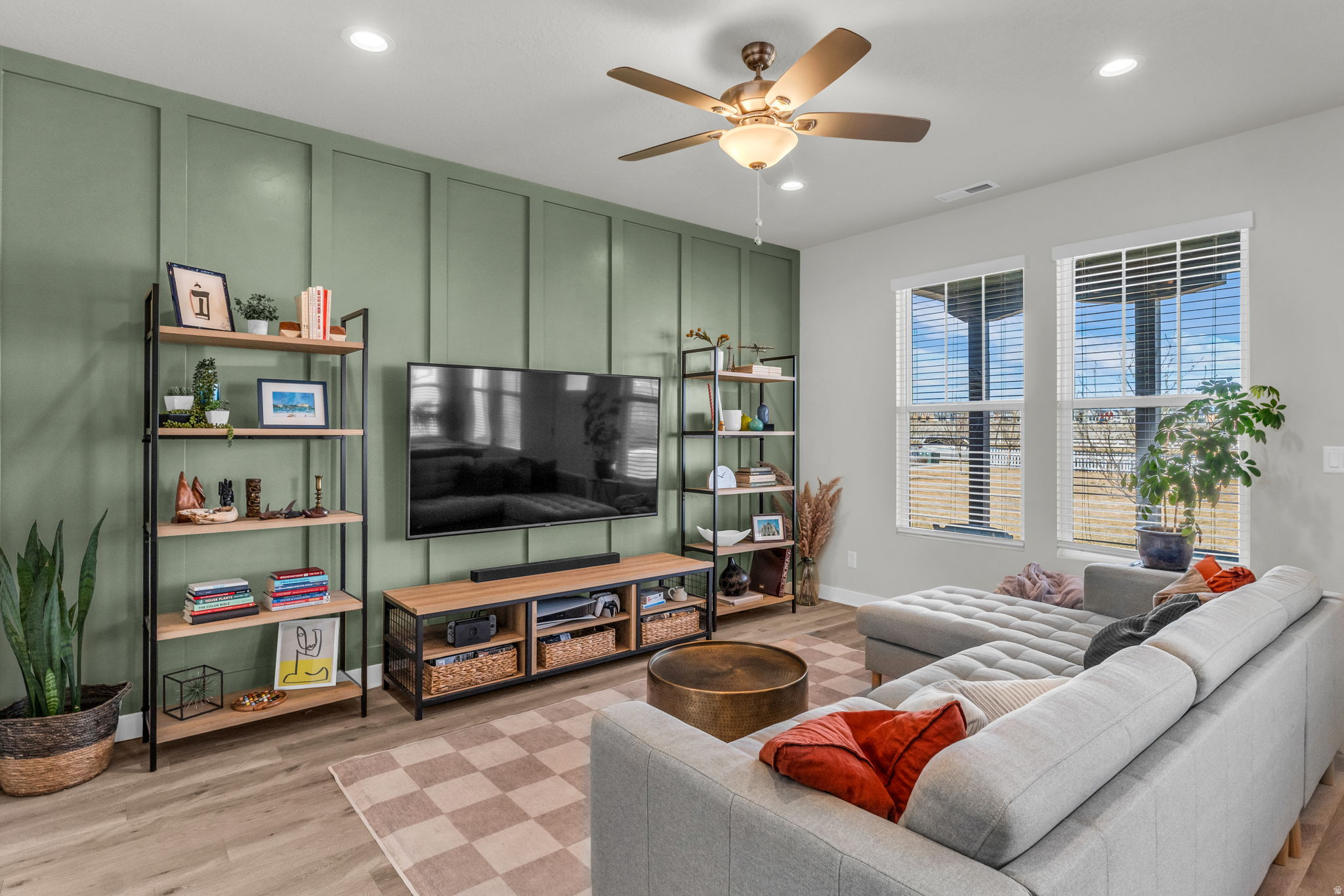 DAYBREAK SOUTH MIXED - Residential