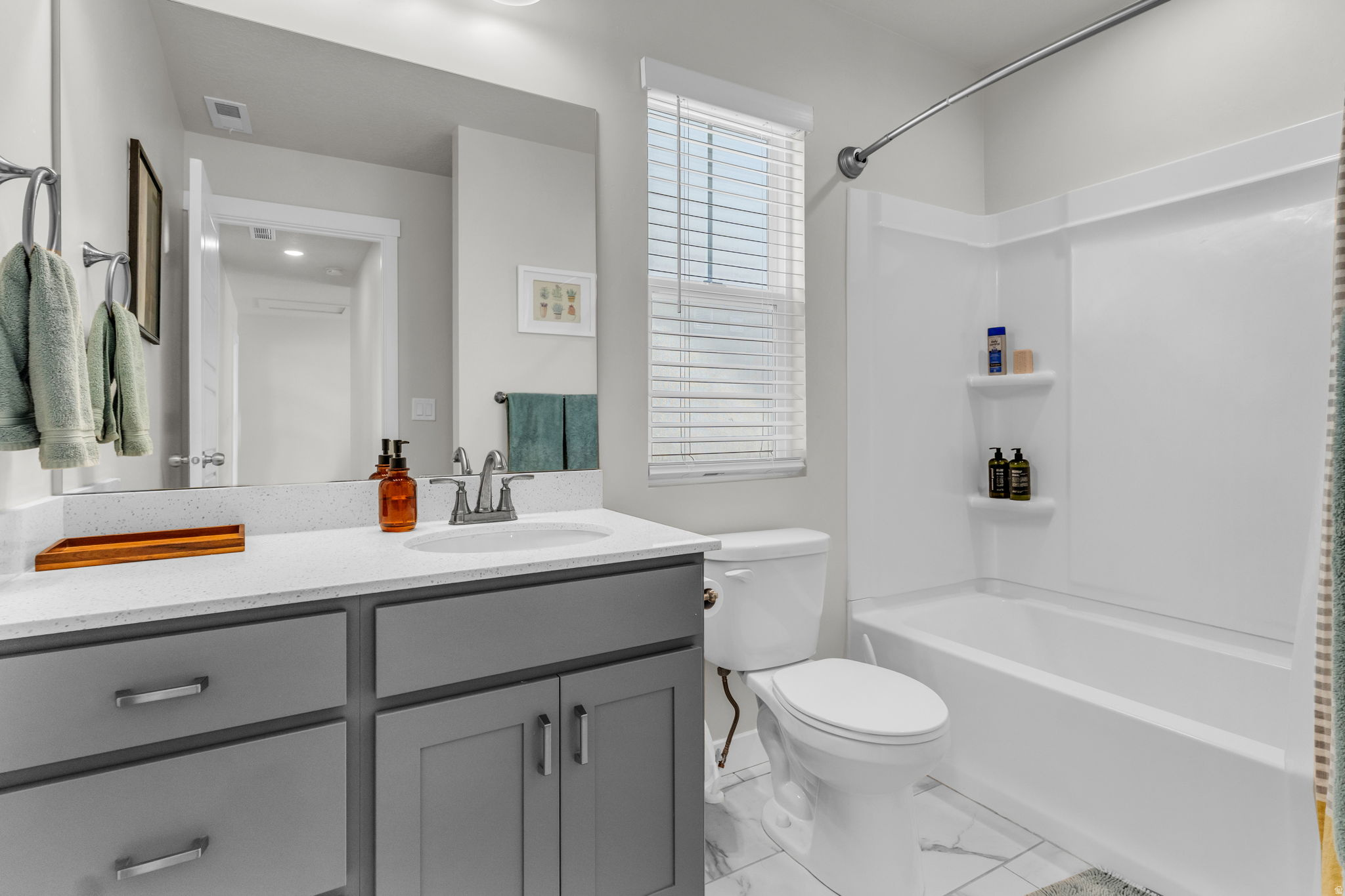 DAYBREAK SOUTH MIXED - Residential