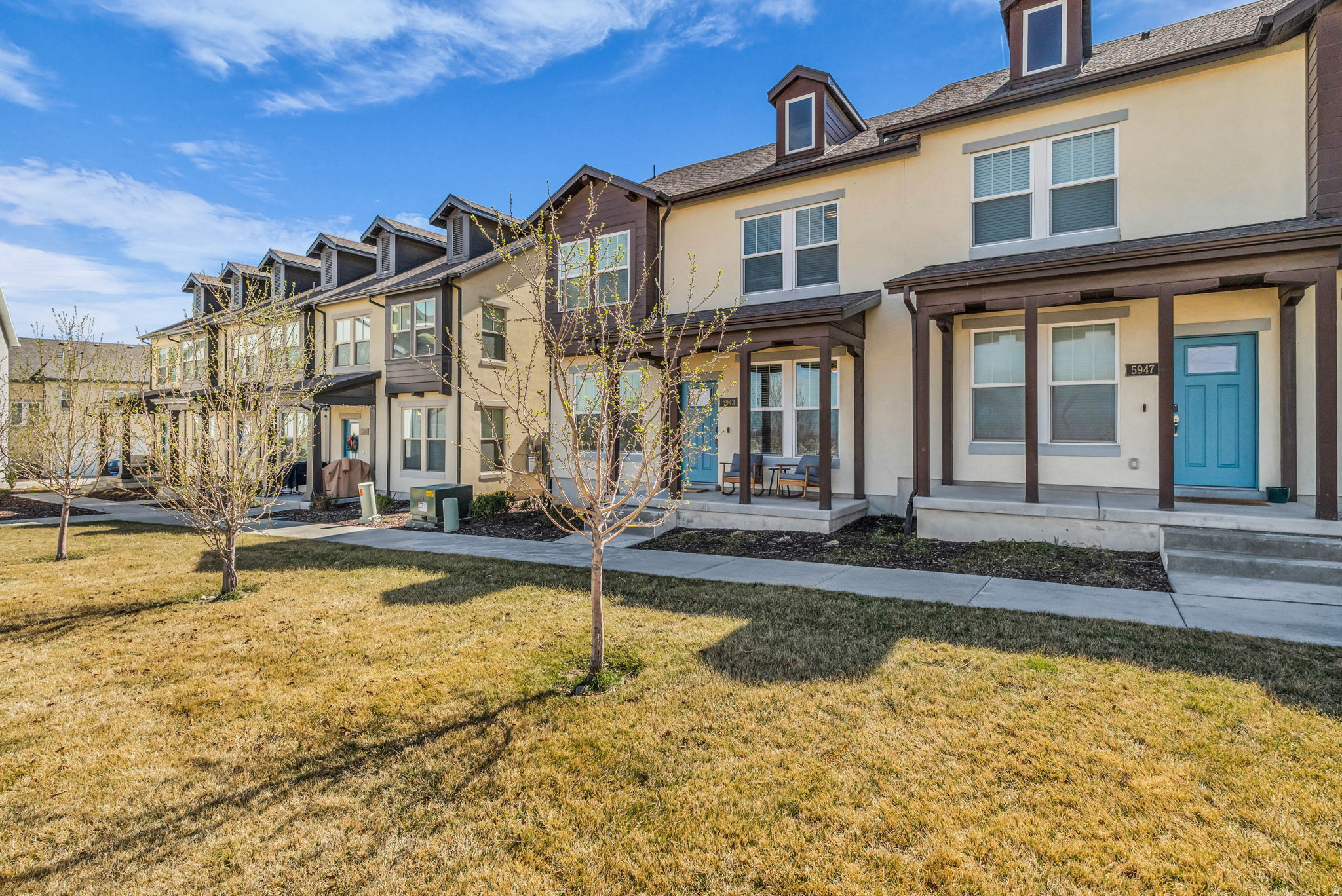 DAYBREAK SOUTH MIXED - Residential