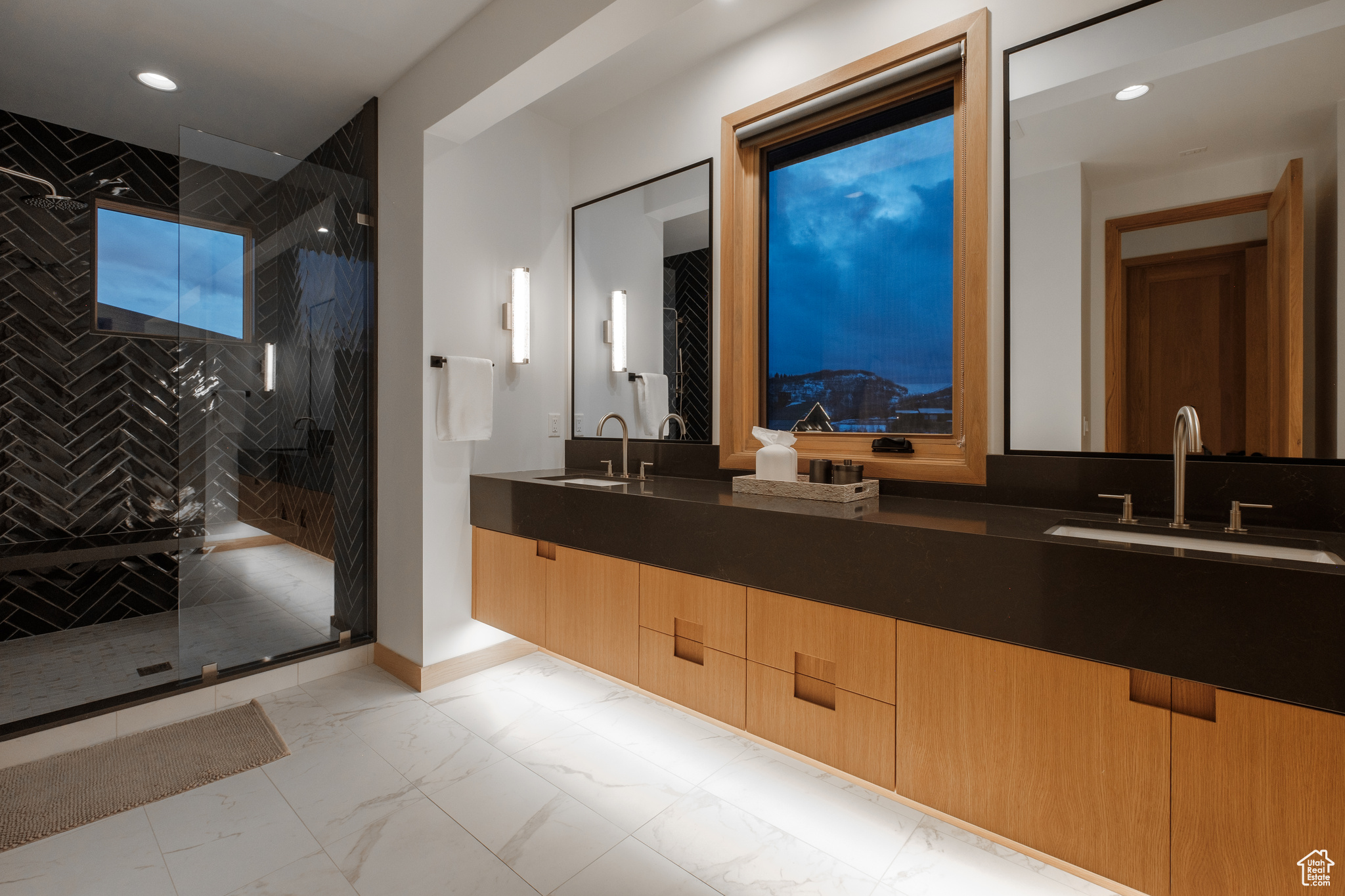 Kamas, Utah 84036, United States, 4 Bedrooms Bedrooms, ,4 BathroomsBathrooms,Residential,Active,120271