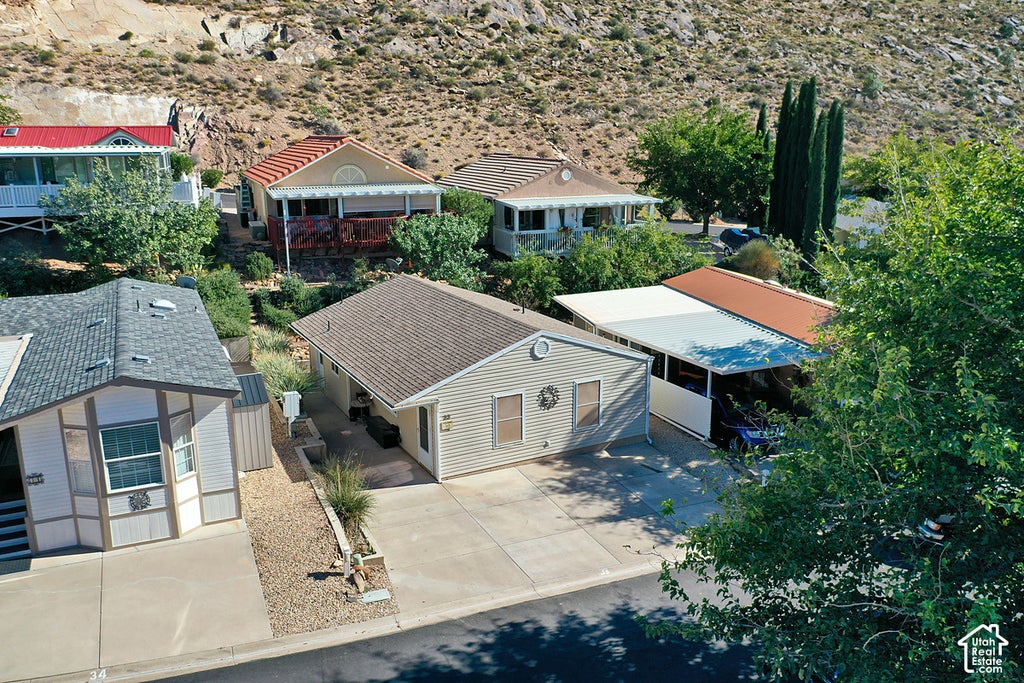 Photo of 33 REDBLUFF DR, Hurricane, UT 84737 (MLS # 2193202)