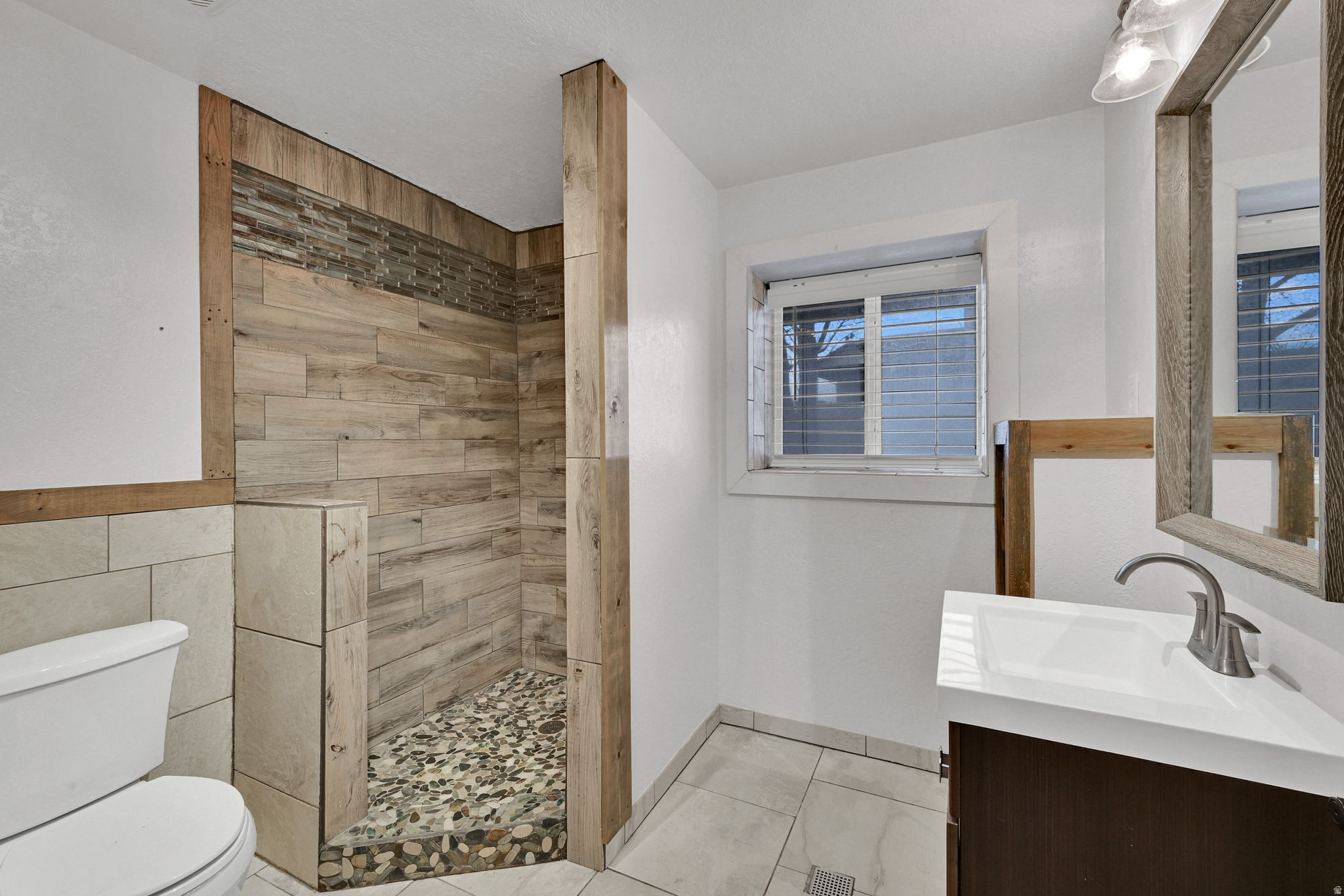 CLOVER FIELD - Residential