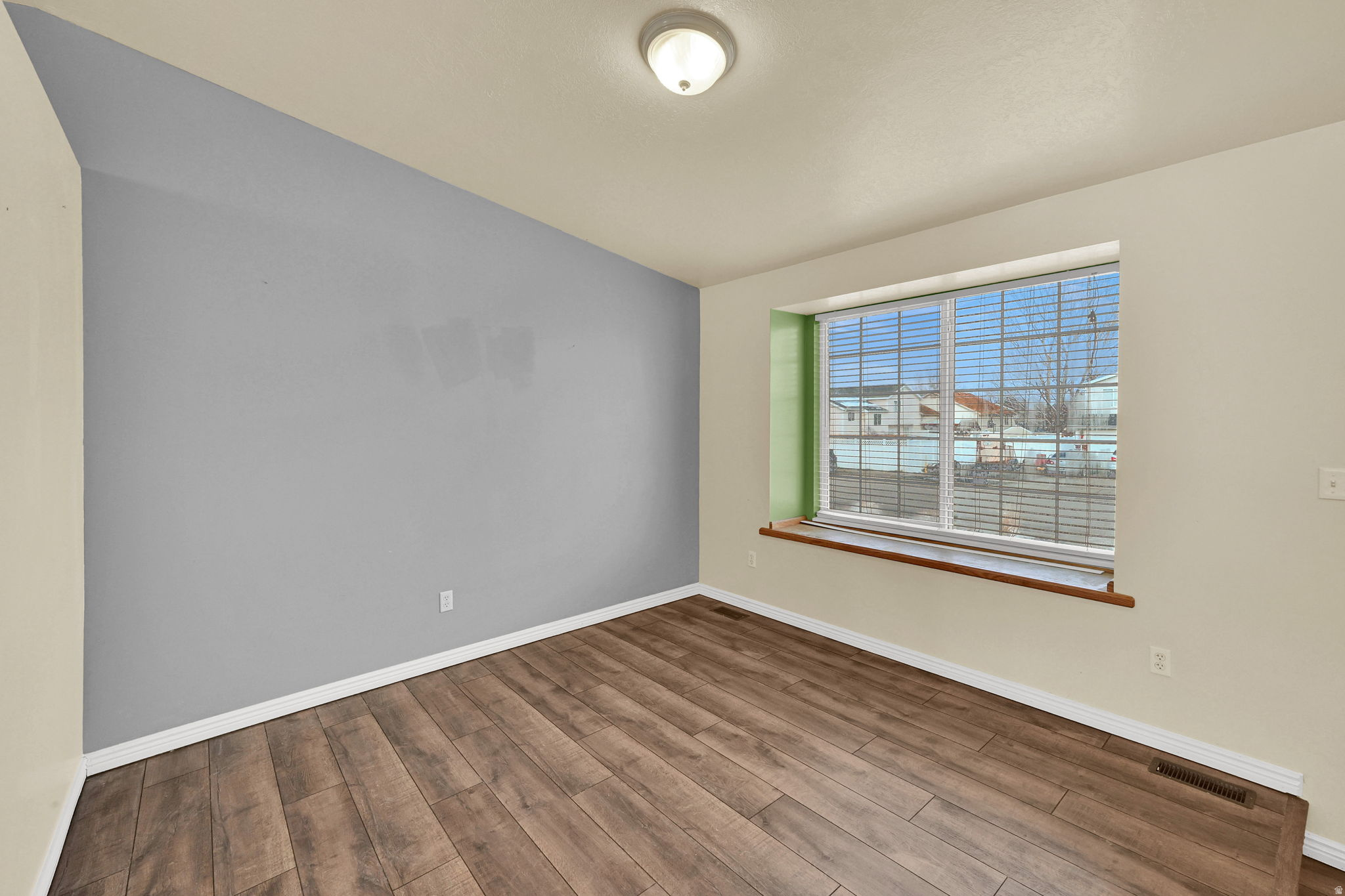 CLOVER FIELD - Residential