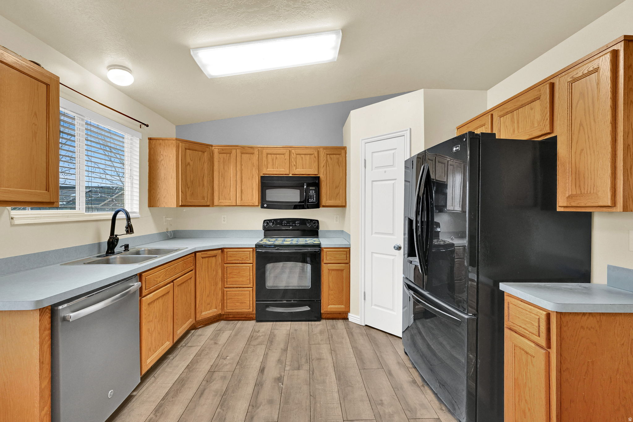 CLOVER FIELD - Residential