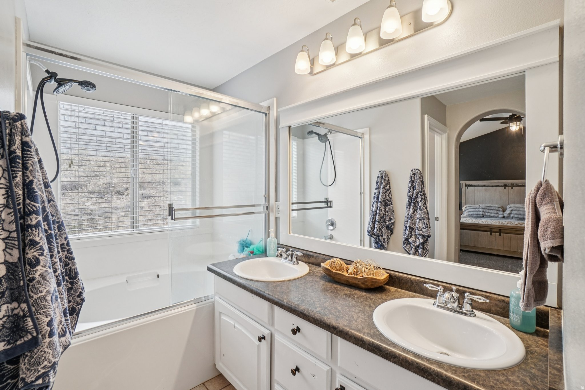 HUNTER CHASE - Residential