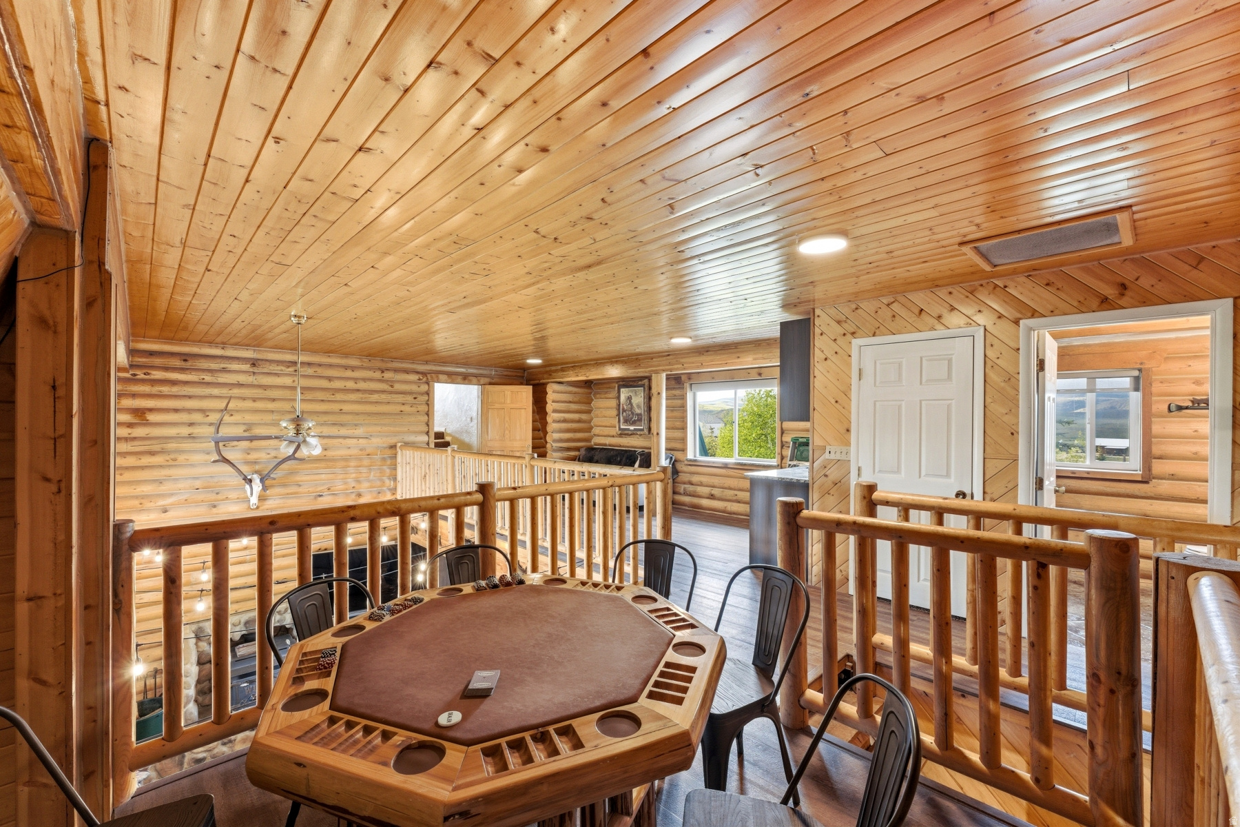 STRAWBERRY LAKE ESTATES - Residential