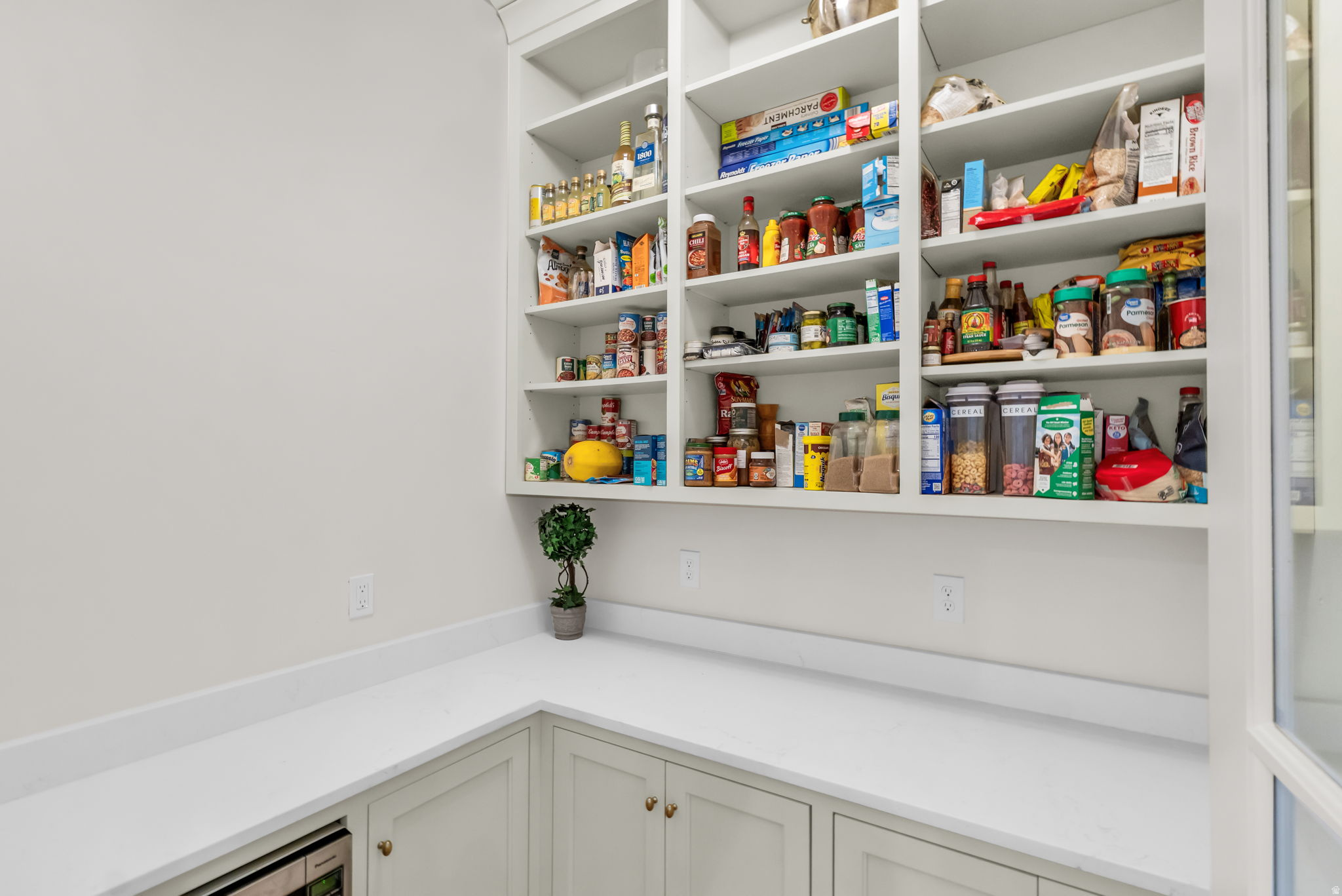 MOUNTAIN VIEW ESTATES - Residential