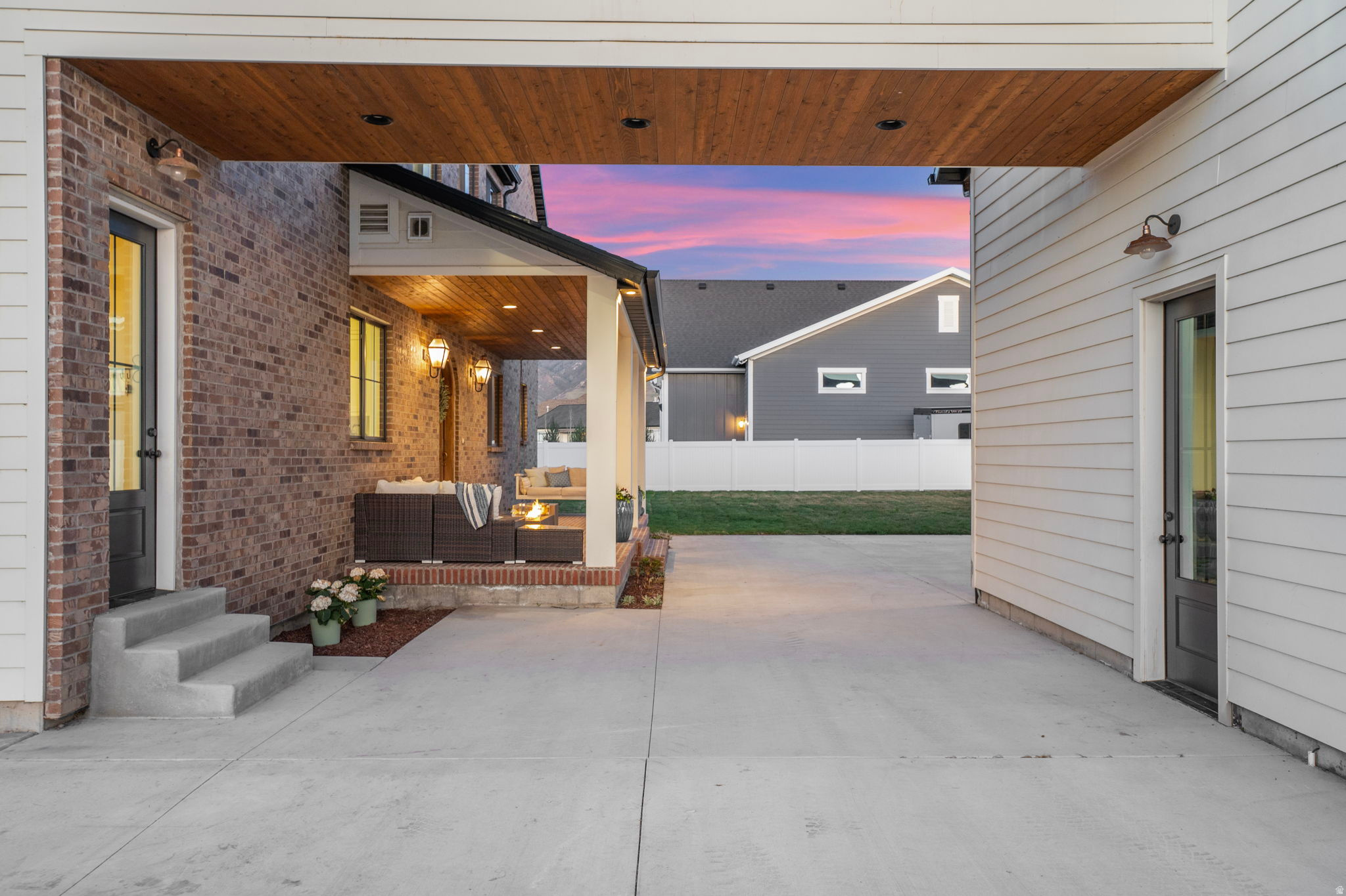 MOUNTAIN VIEW ESTATES - Residential