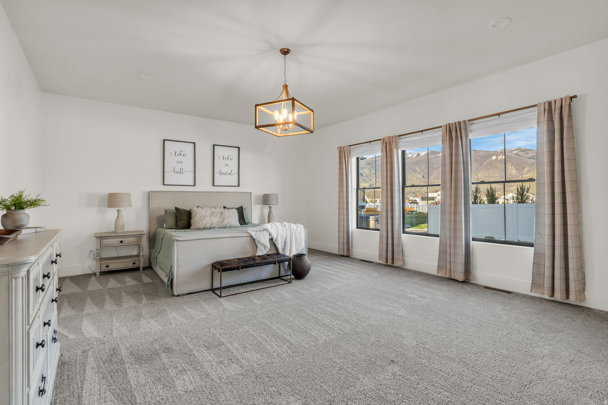 MOUNTAIN VIEW ESTATES - Residential