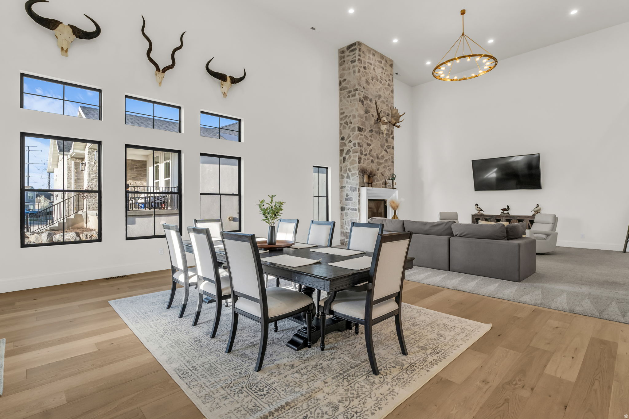 MOUNTAIN VIEW ESTATES - Residential