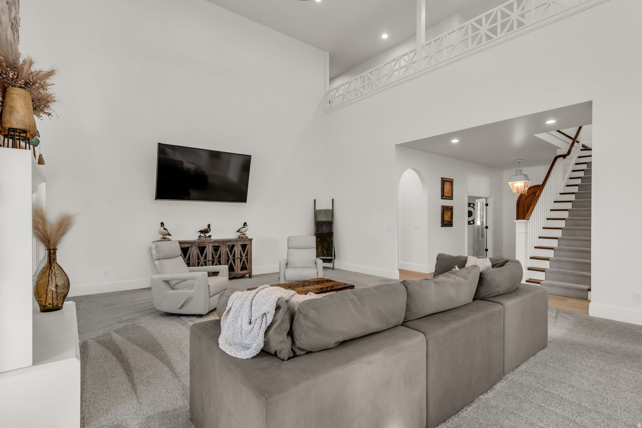 MOUNTAIN VIEW ESTATES - Residential