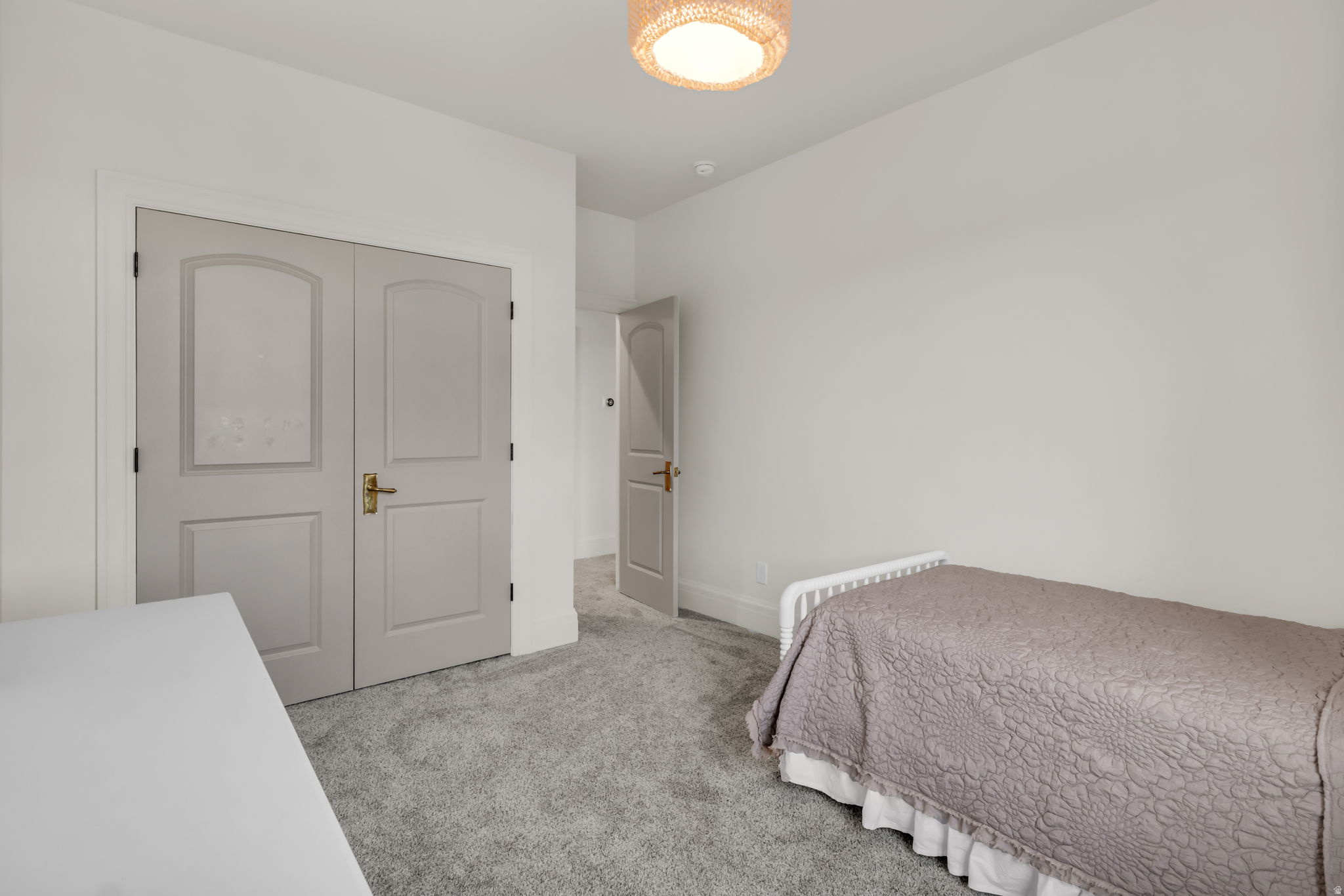 MOUNTAIN VIEW ESTATES - Residential