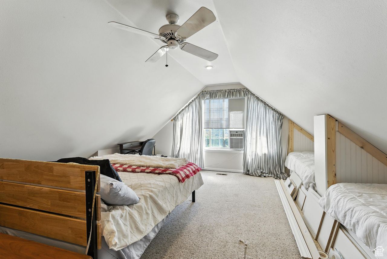 SWISS OAKS CONDOMINIUMS - Residential