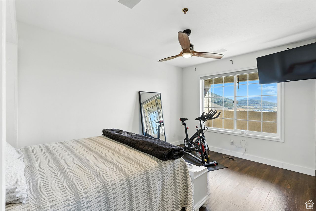 SWISS OAKS CONDOMINIUMS - Residential