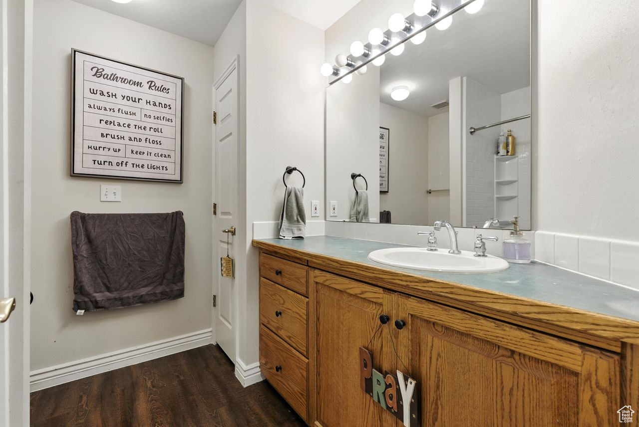 SWISS OAKS CONDOMINIUMS - Residential