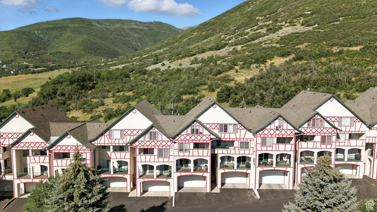 SWISS OAKS CONDOMINIUMS - Residential
