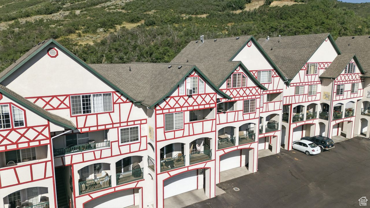 SWISS OAKS CONDOMINIUMS - Residential