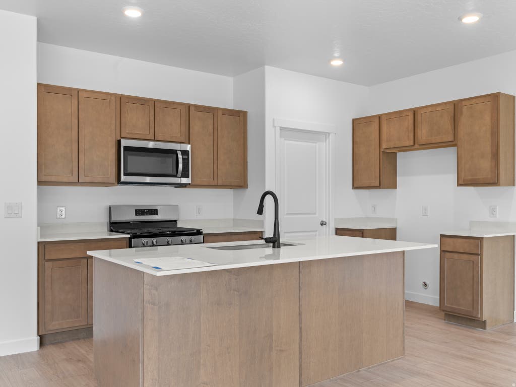 Photo of 887 N 1860 E #434, Salem, UT 84653 (MLS # 2177138)
