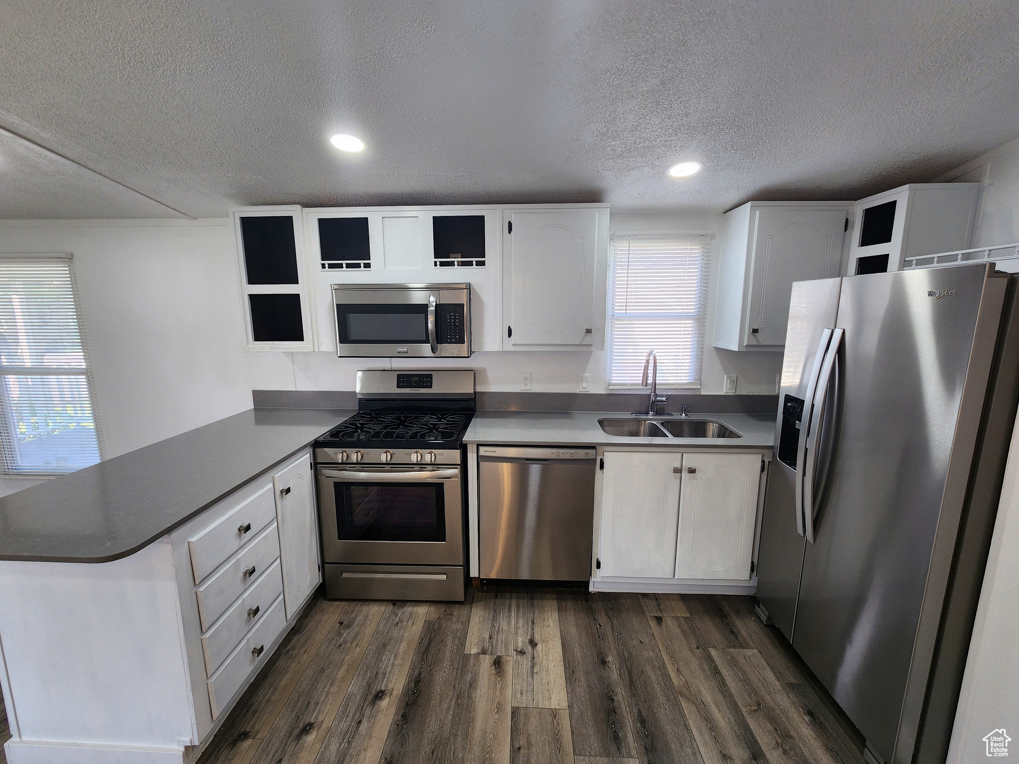 CRESCENTWOOD VILLAGE - Residential