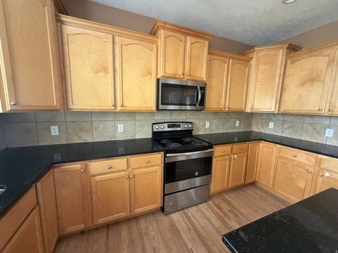 Tiny photo for 2885 E LOOKOUT DR, Eagle Mountain, UT 84005 (MLS # 2154497)