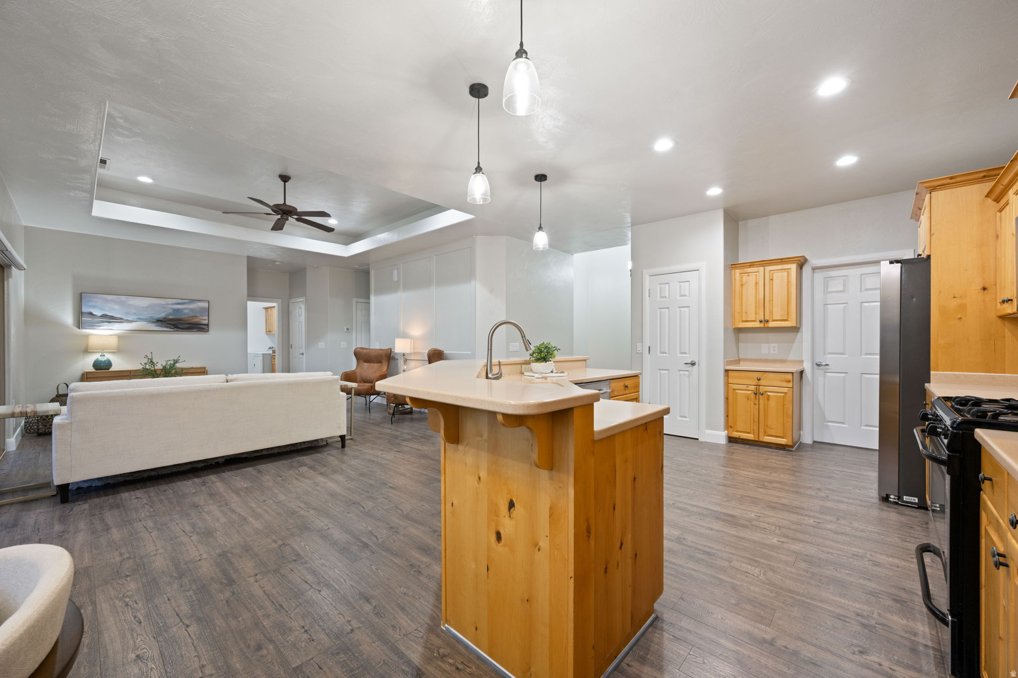 RIVER CREST TOWNHOMES - Residential