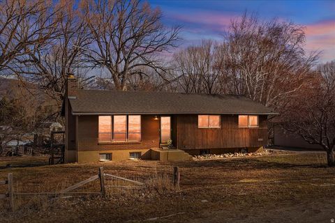 Photo of 3496 N HIGHWAY 162, Eden, UT 84310 (MLS # 2135400)