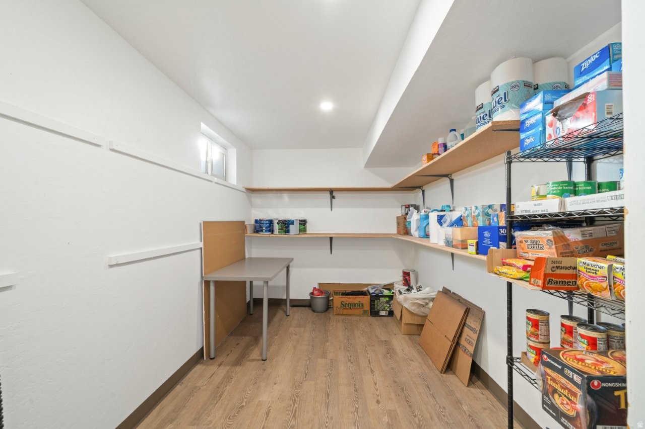 MT VIEW EST - Residential