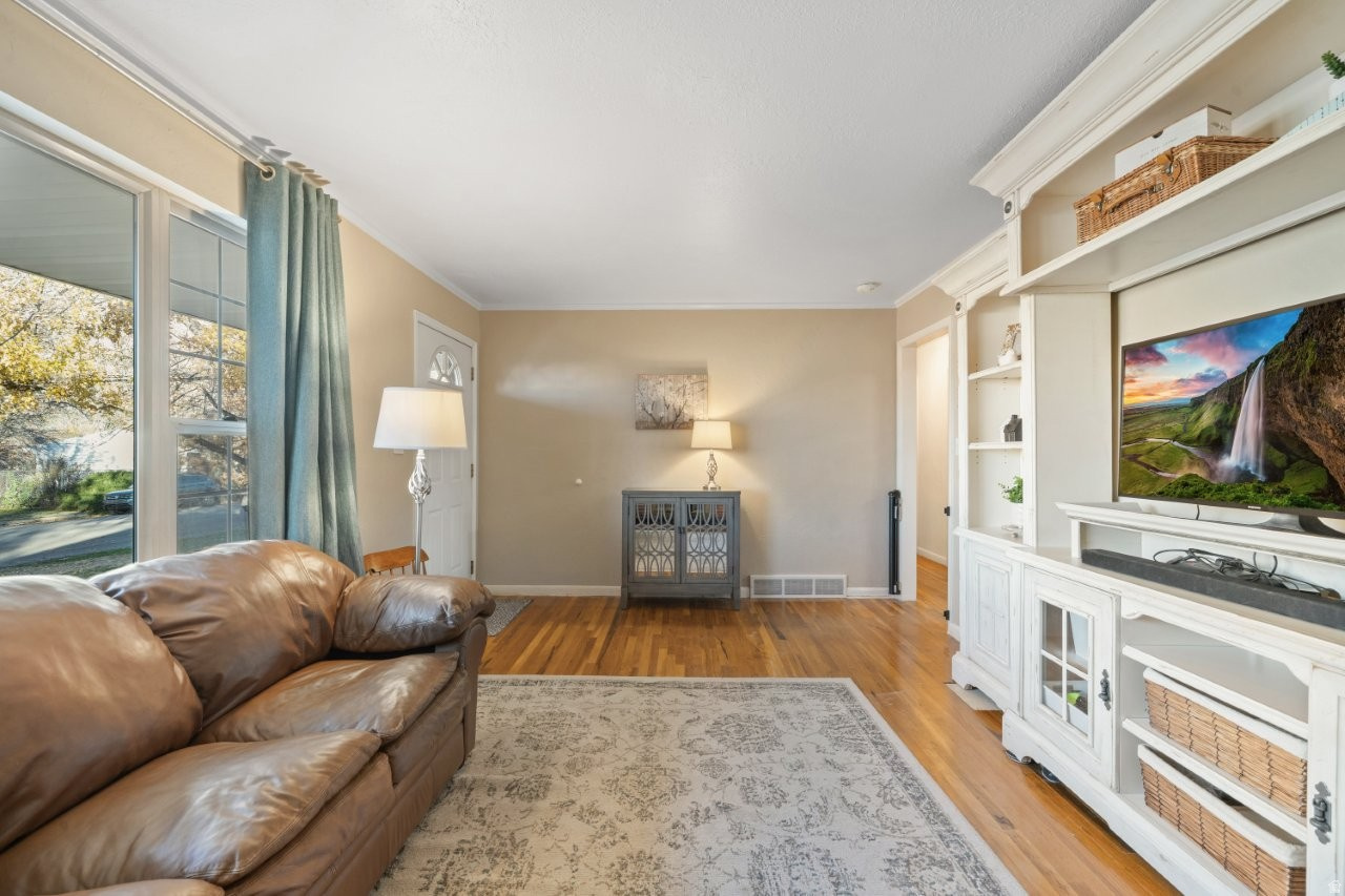 MT VIEW EST - Residential