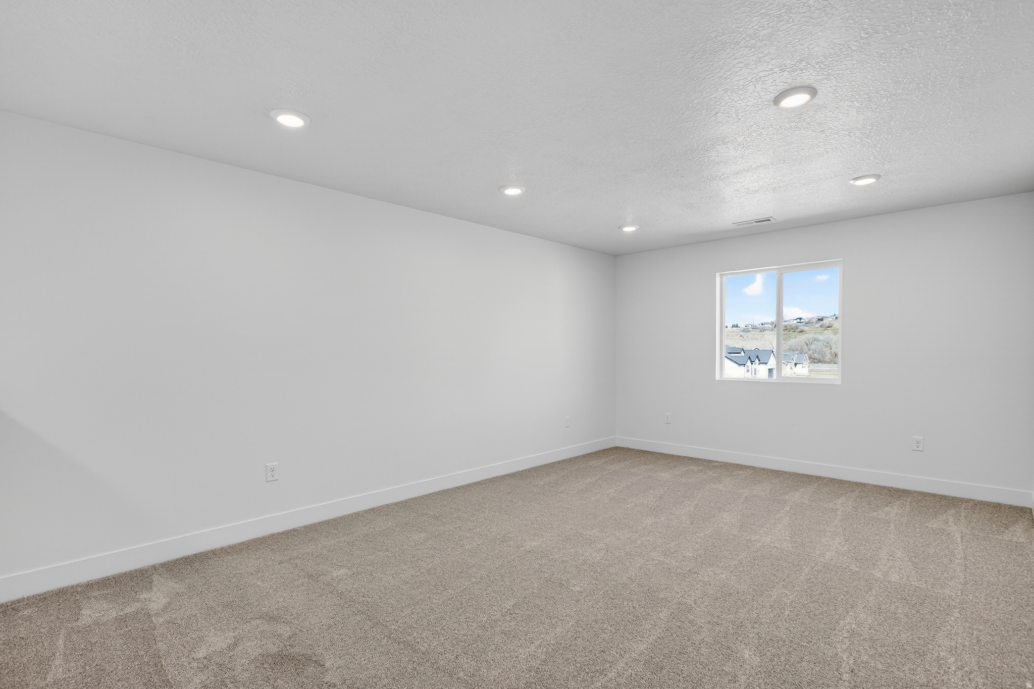 RIVERWOOD - Residential