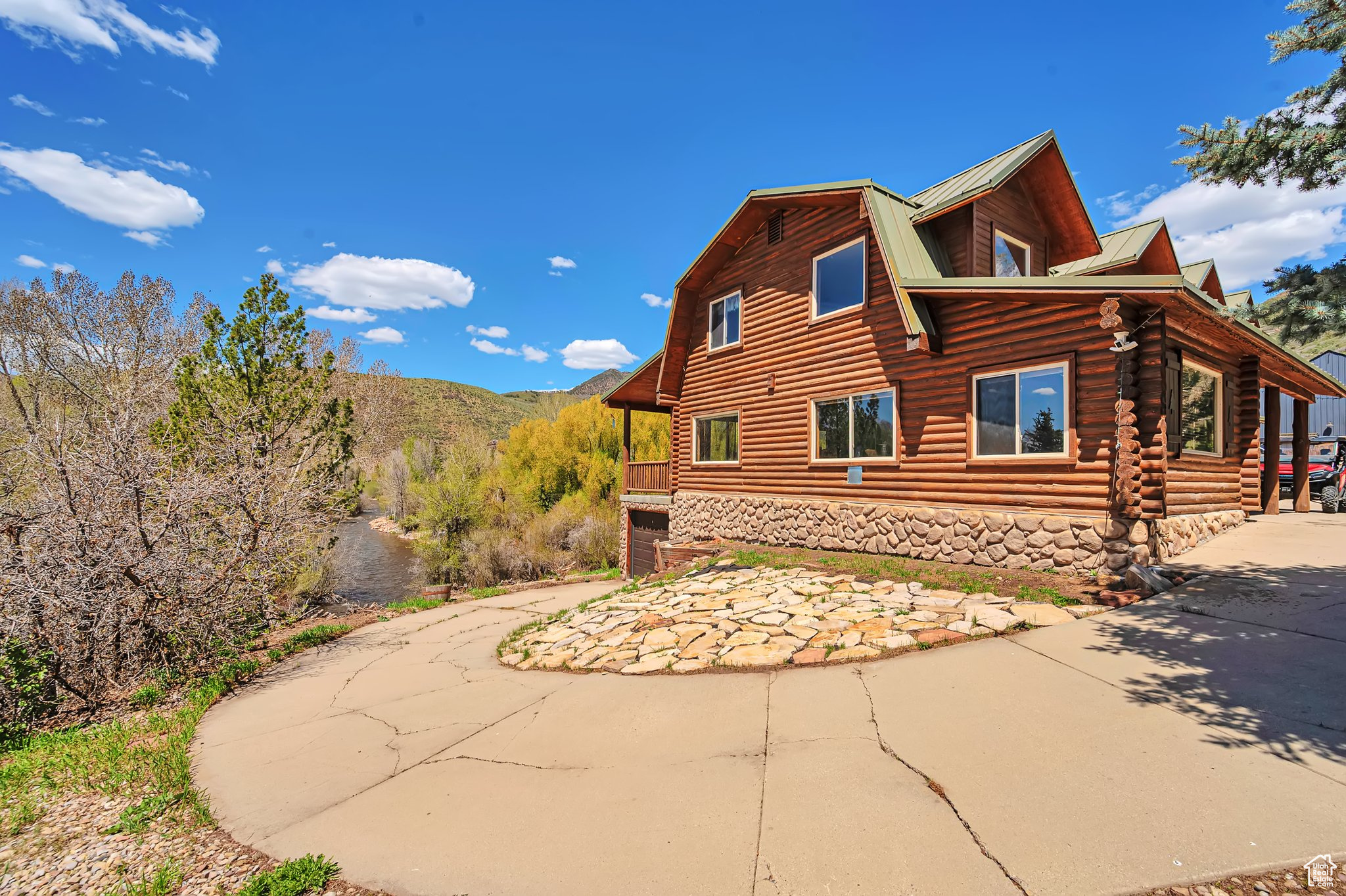 OAKLEY TOWN - Residential