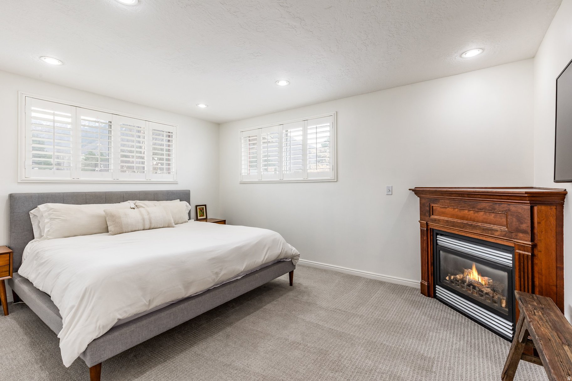 EAST OLYMPUS HEIGHTS - Residential