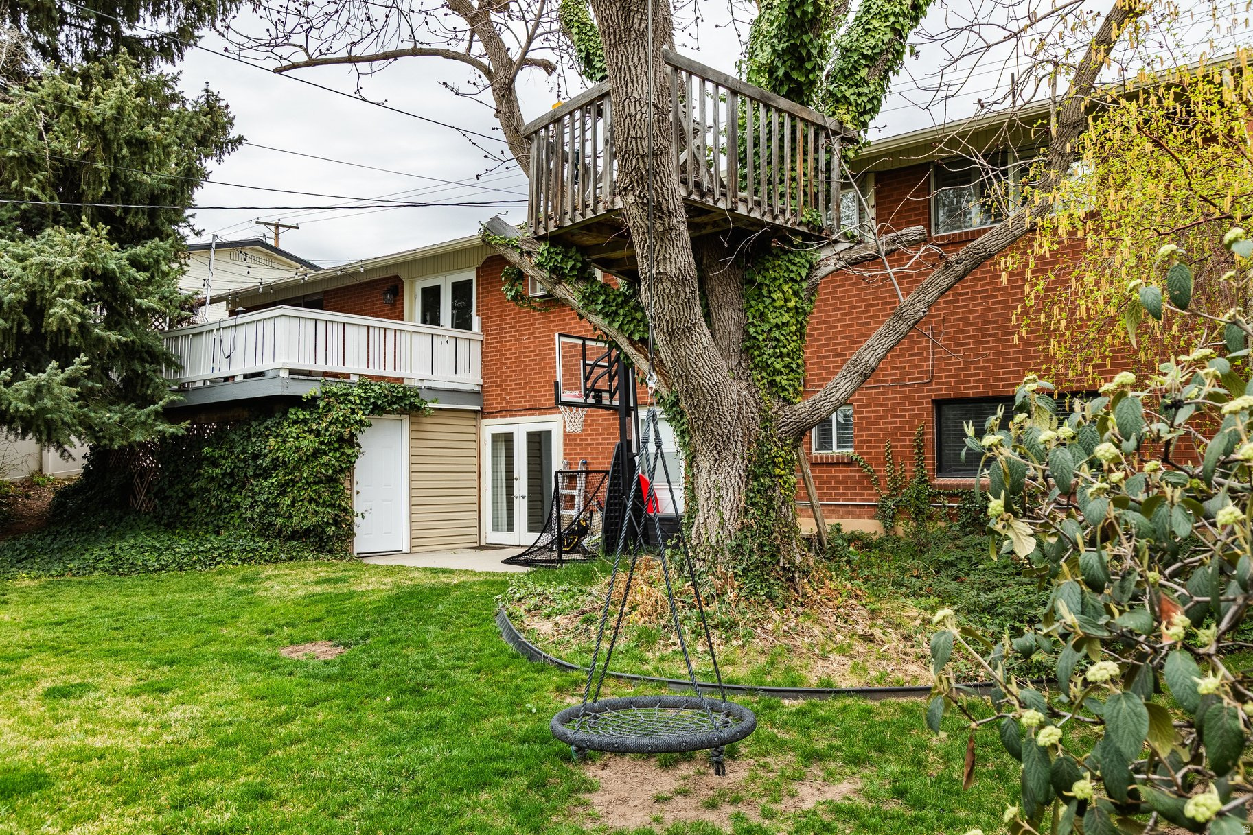 EAST OLYMPUS HEIGHTS - Residential