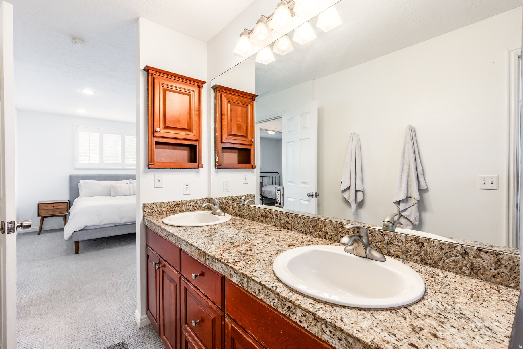 EAST OLYMPUS HEIGHTS - Residential