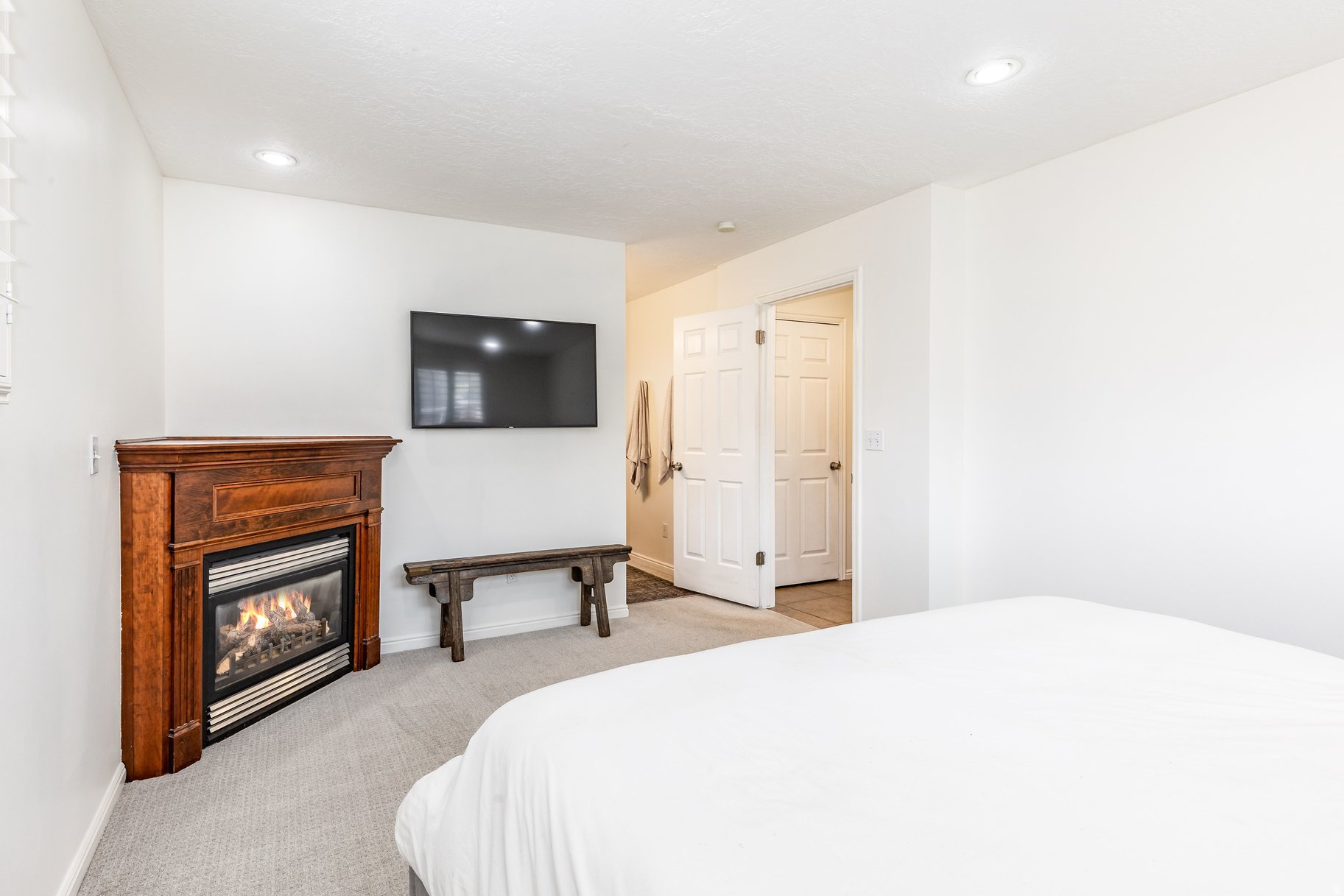 EAST OLYMPUS HEIGHTS - Residential