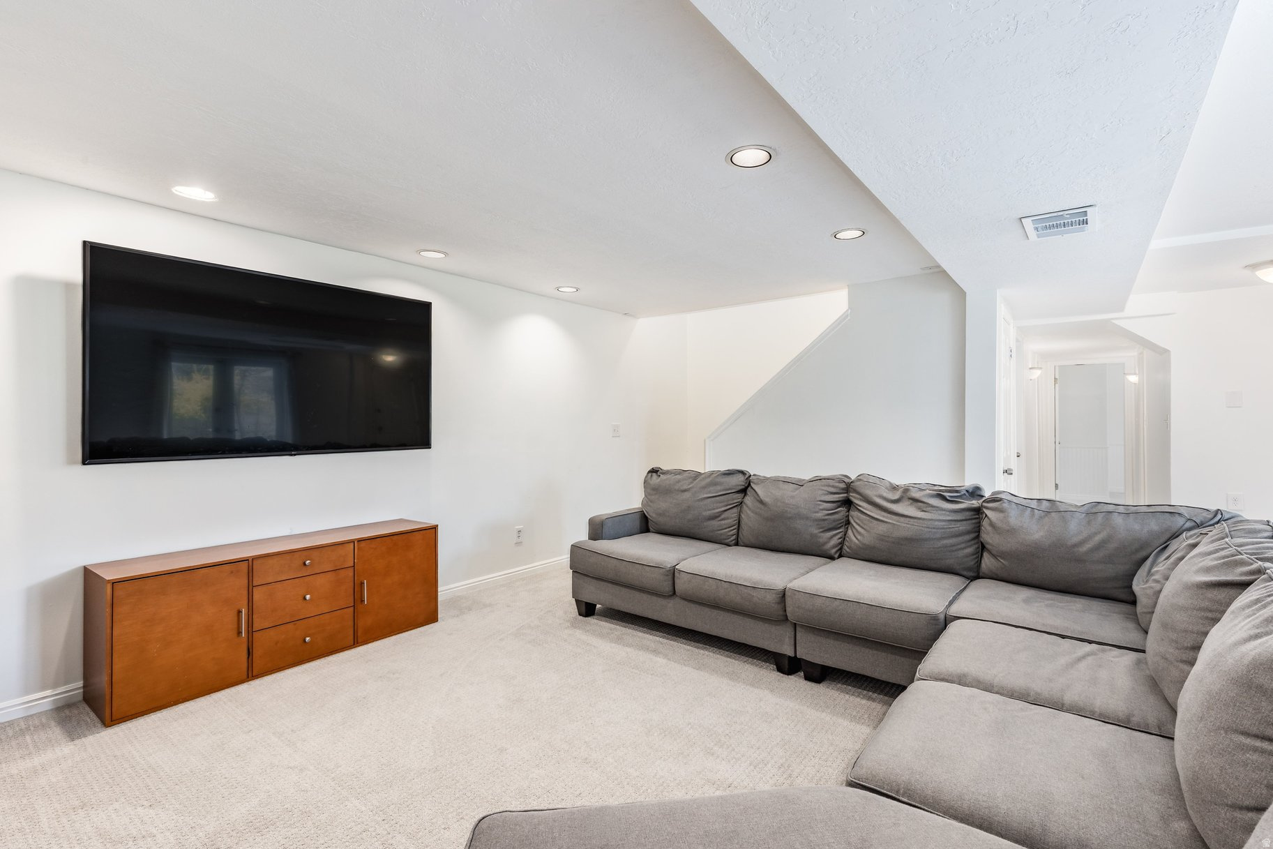 EAST OLYMPUS HEIGHTS - Residential