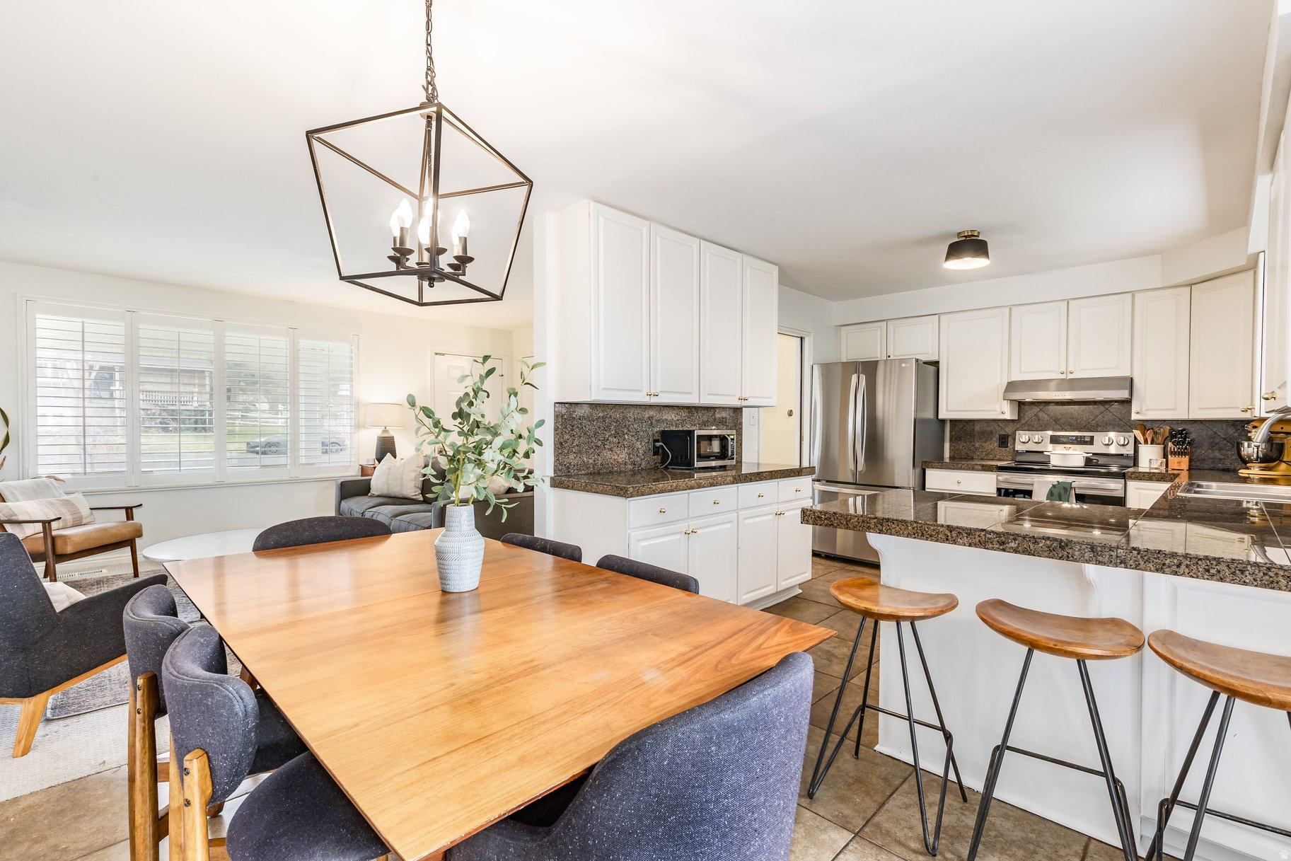 EAST OLYMPUS HEIGHTS - Residential
