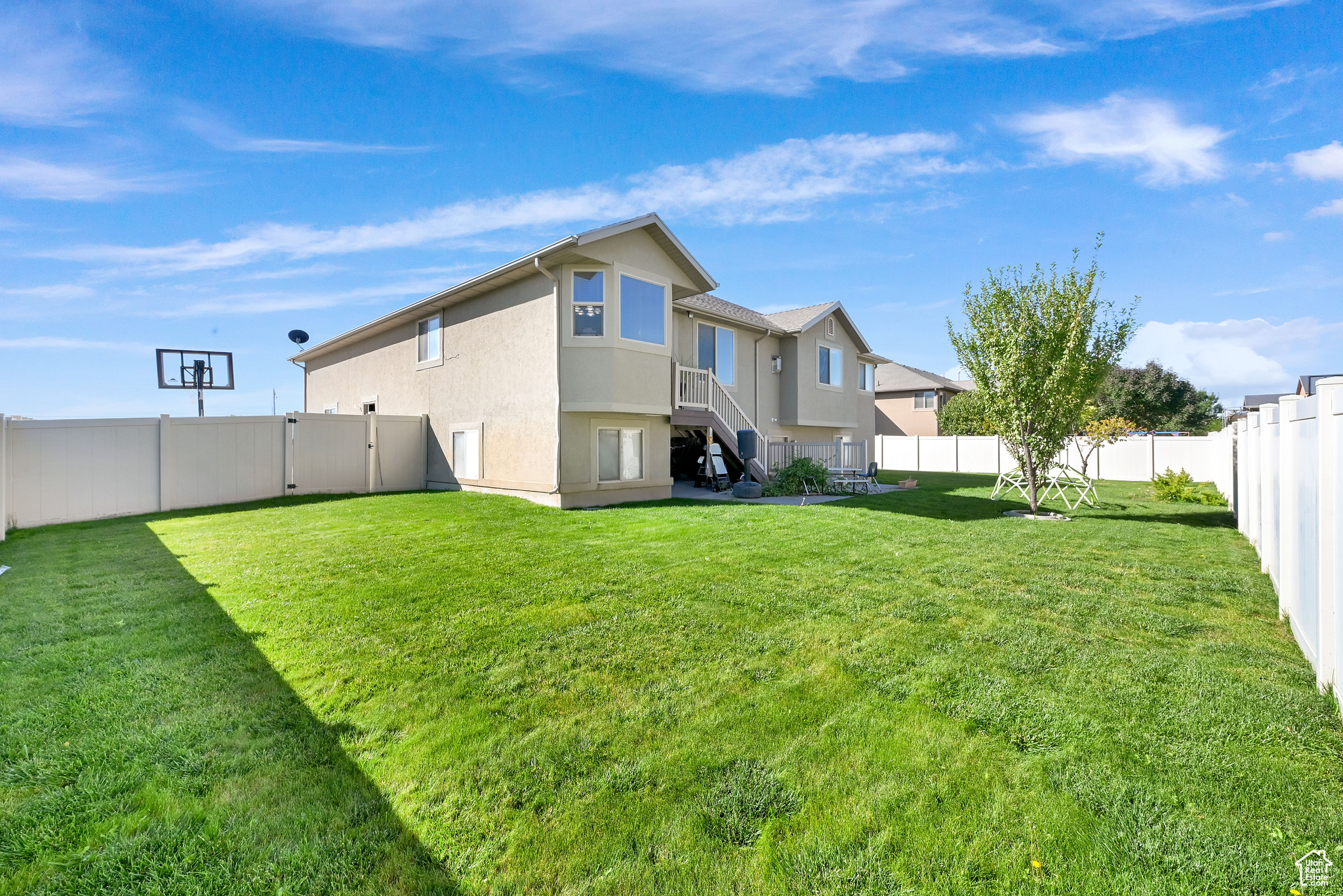 HOLMES ESTATES - Residential