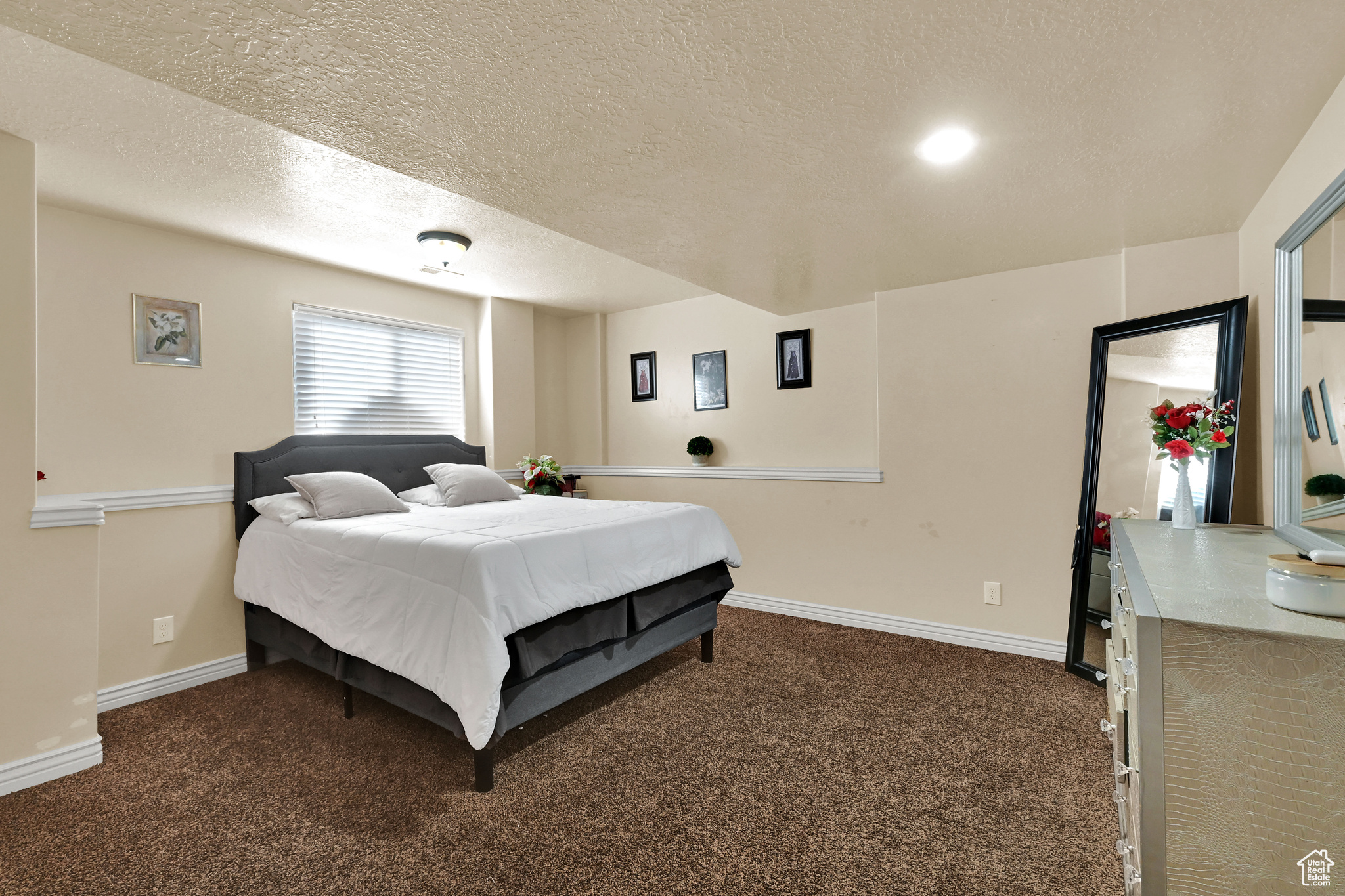 HOLMES ESTATES - Residential