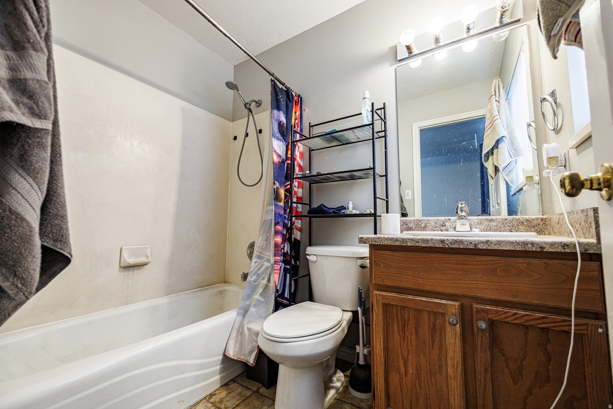 BRISTOL POINT - Residential