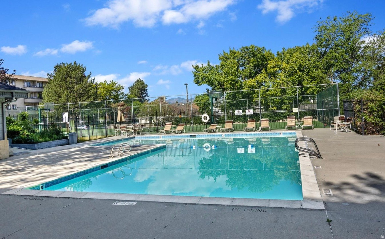 TOWNE PARK - Residential