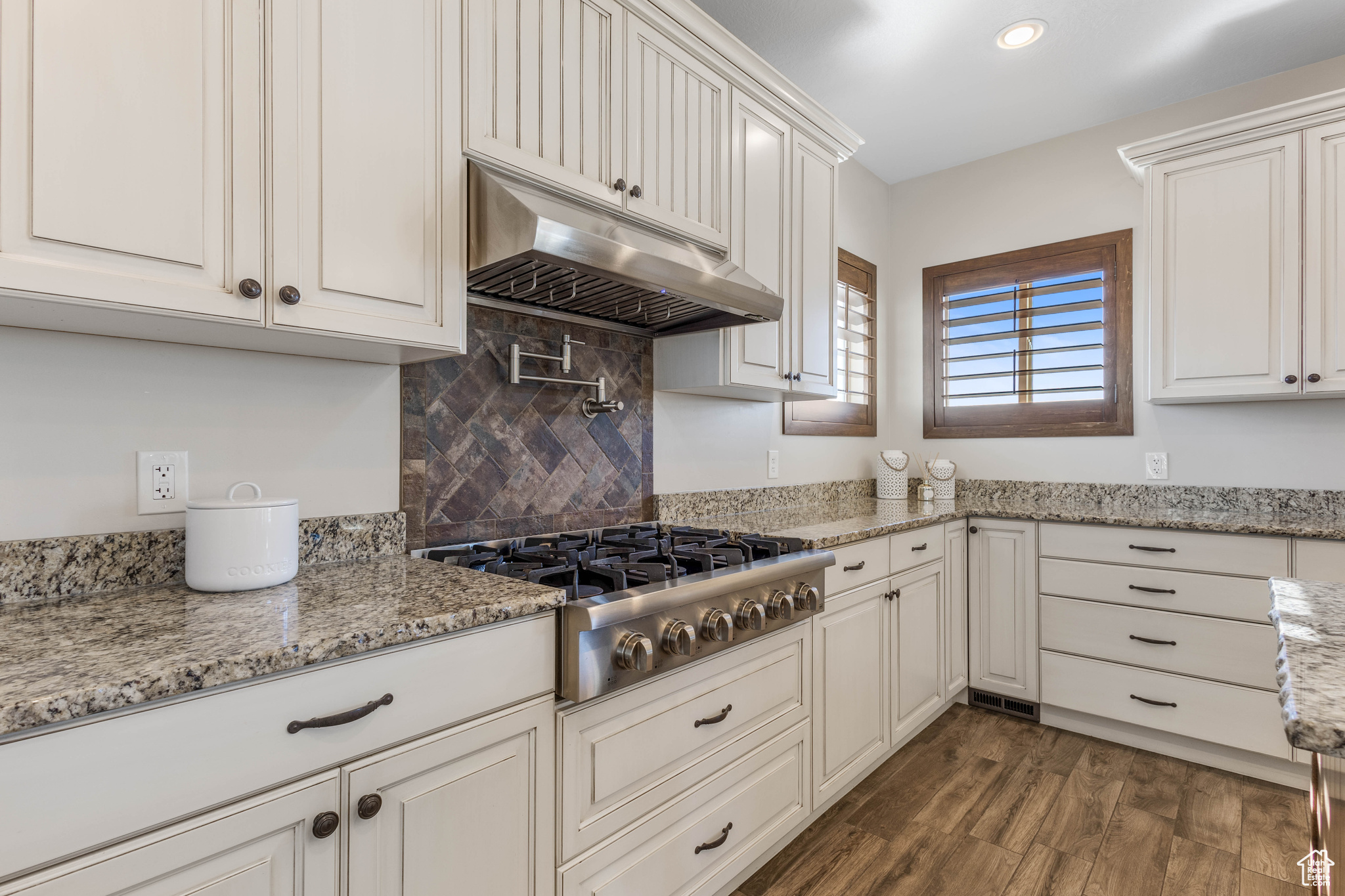 2409 W Rim Rock Dr, Stockton, Utah image 9