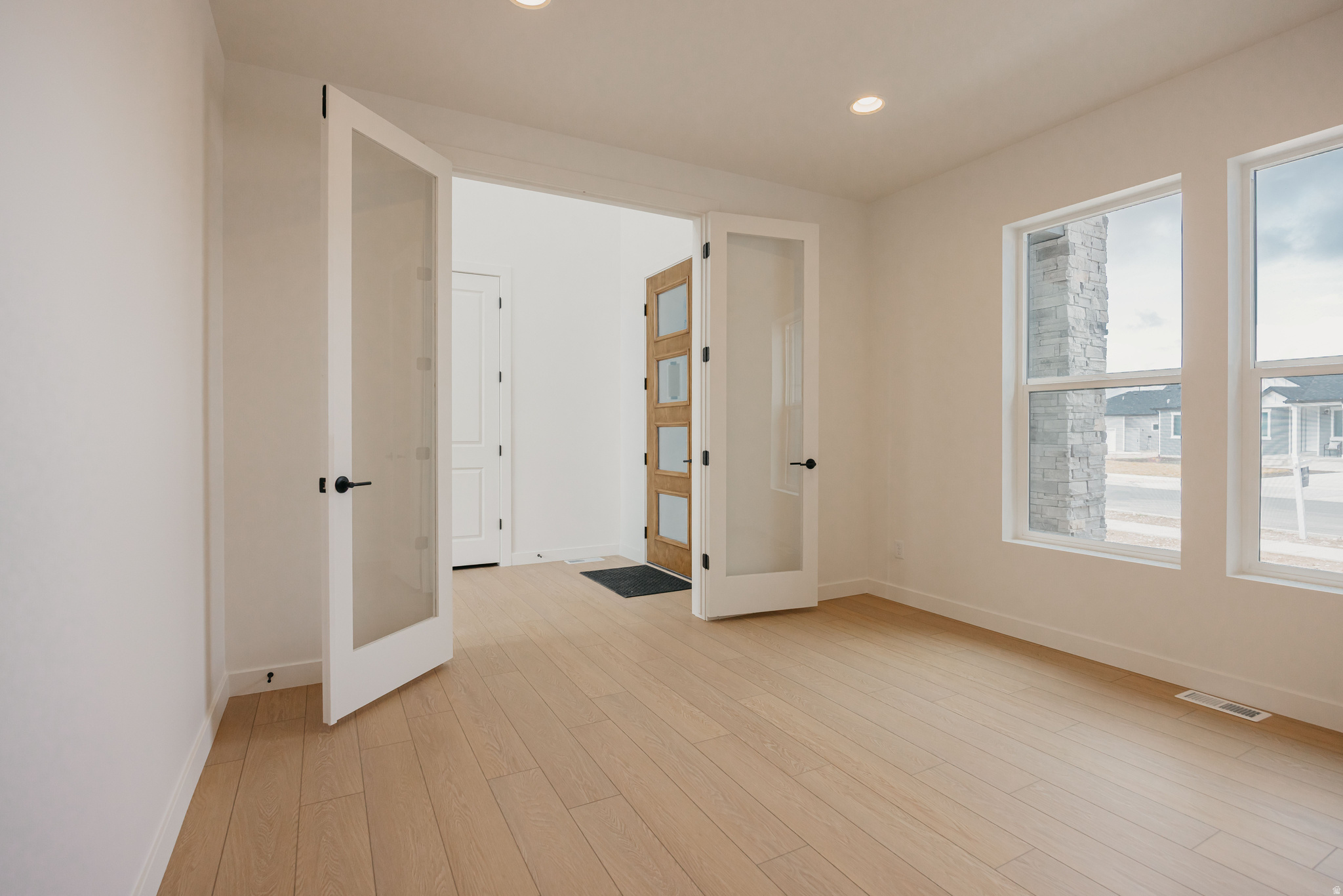 WILLOW ESTATES - Residential