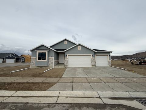 Photo of 2259 E SEGO LILIY DR, Eagle Mountain, UT 84005 (MLS # 2136600)