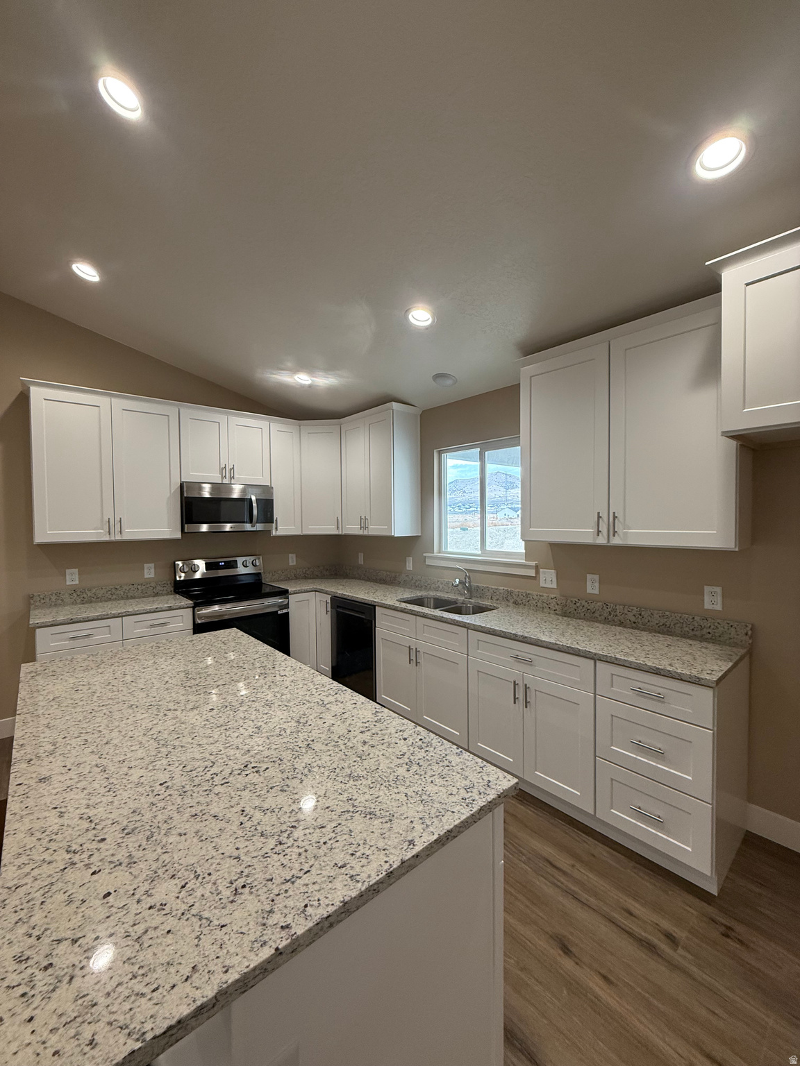 EAGLE POINT - Residential