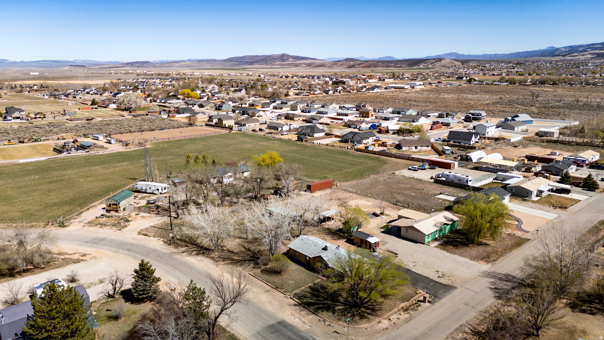SPANISH TRAIL ESTATE - Residential