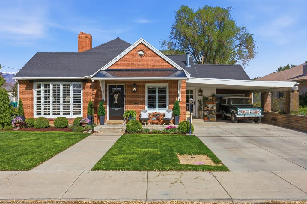 Photo of 290 N 200 W, Lehi, UT 84043 (MLS # 2152370)