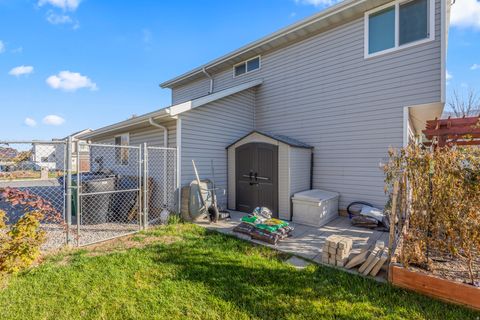 Tiny photo for 94 E 950 S, Kaysville, UT 84037 (MLS # 2139500)