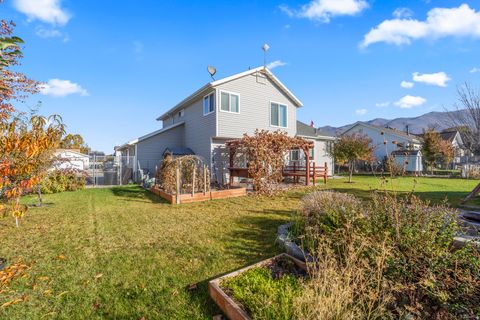 Tiny photo for 94 E 950 S, Kaysville, UT 84037 (MLS # 2139500)